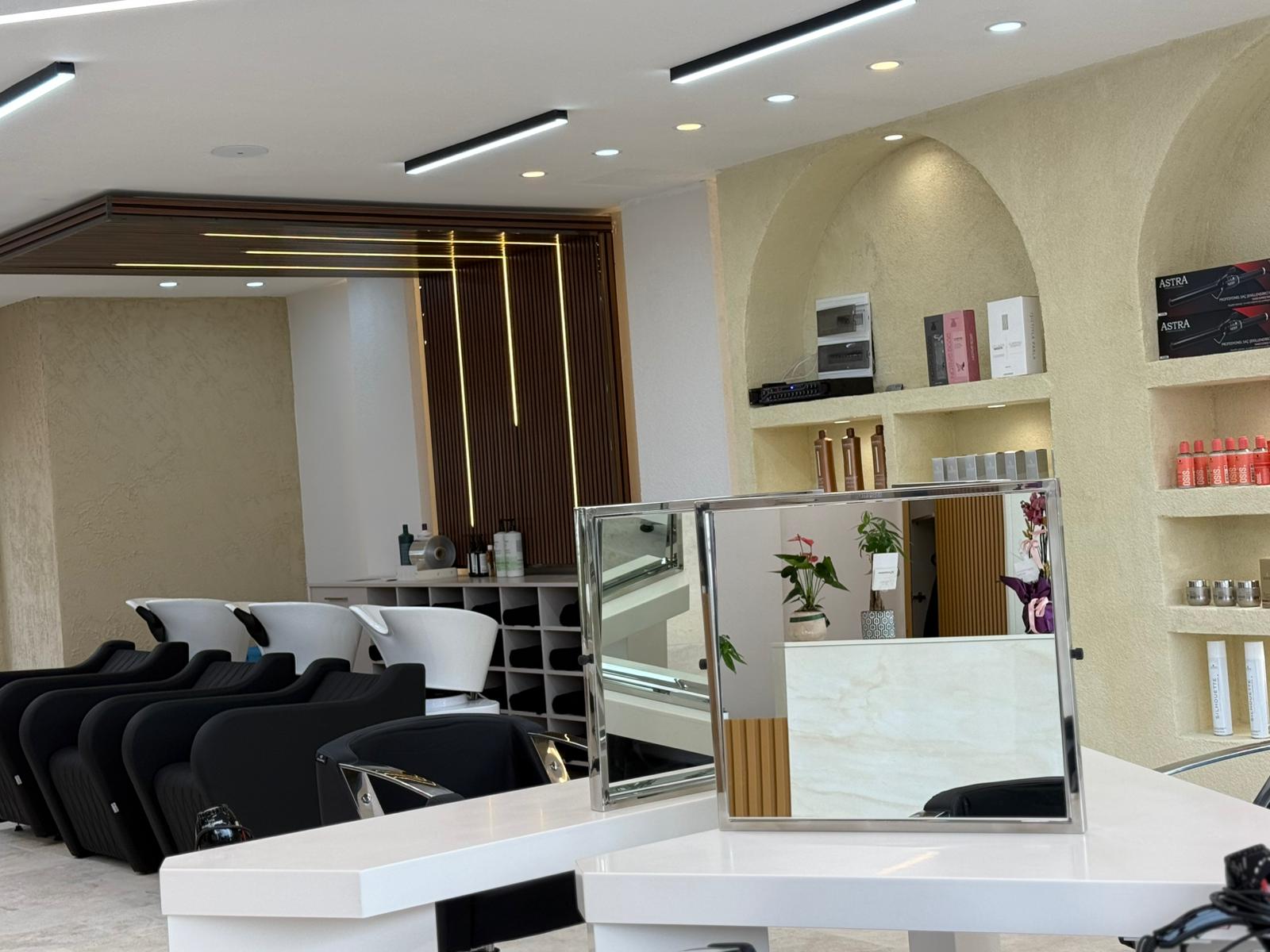 Solo Hair Studio